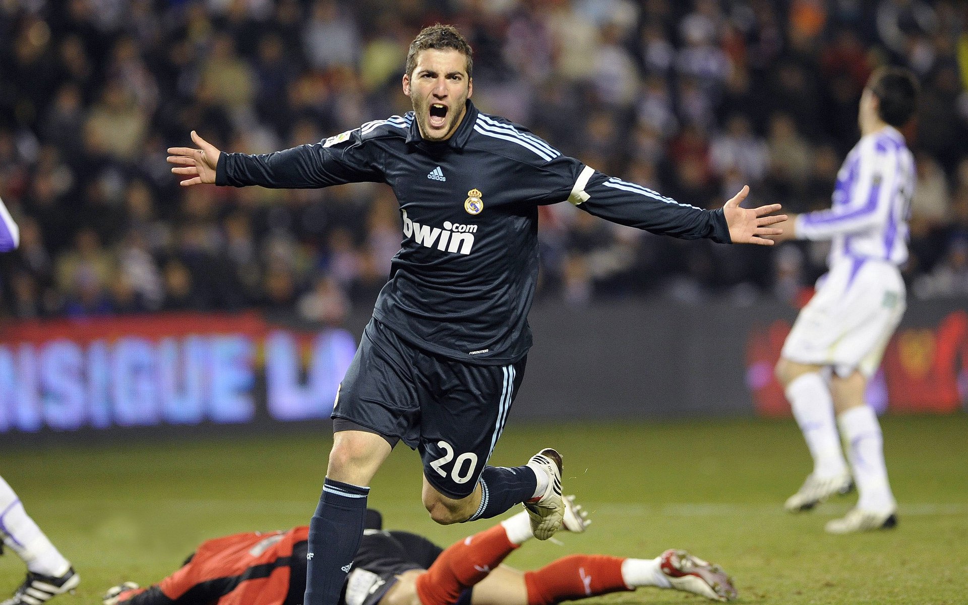 【比赛花絮】幕后故事和趣味互动盘点，比赛花絮是什么