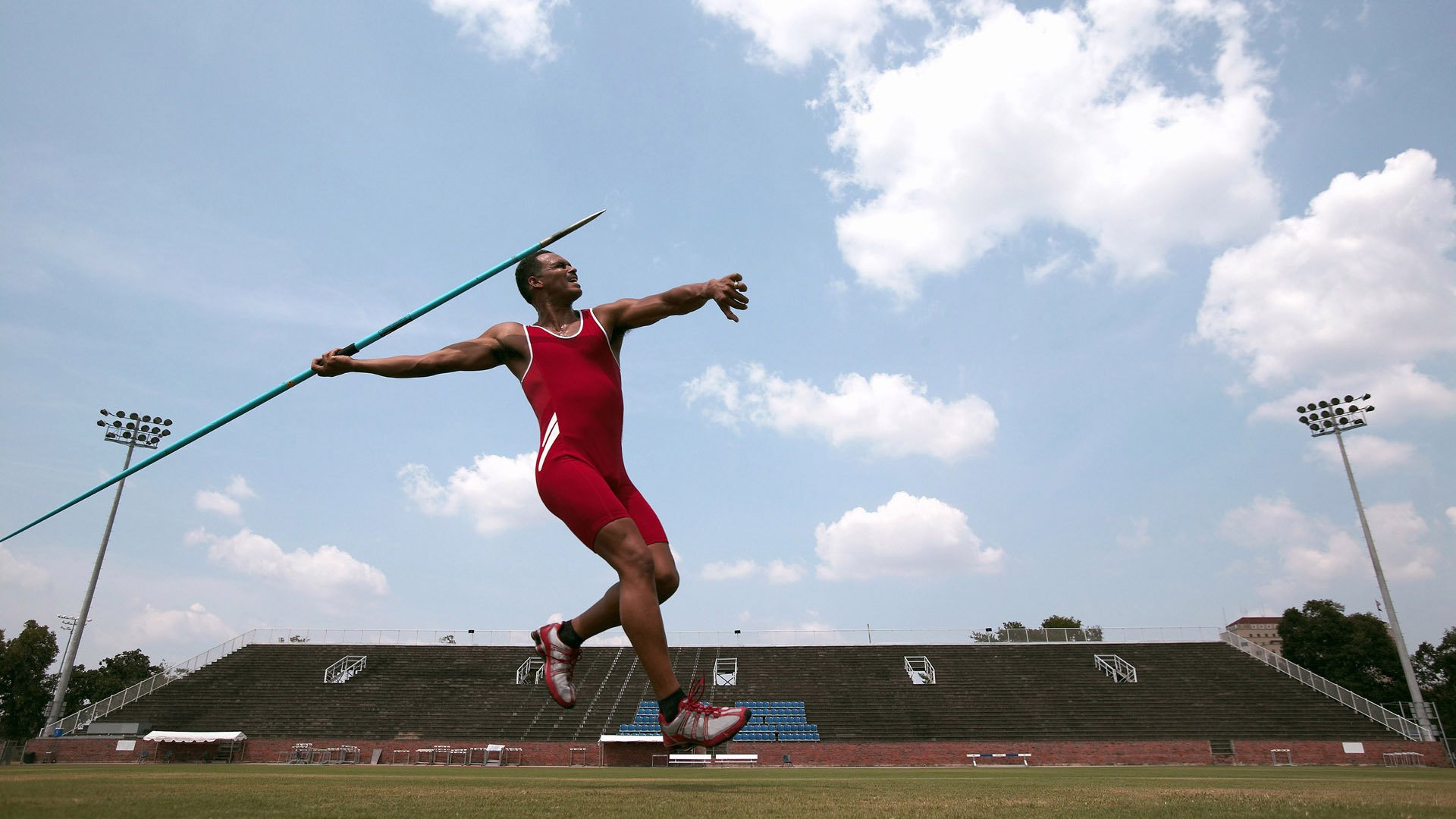 体育创新大会聚焦中国篮球未来发展方向，中国篮球未来怎么发展论文